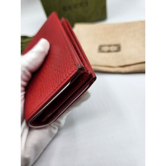 GUCCI GG Marmont Card Case Wallet in Red Matelassé Leather - Compact - Picture 8 of 10